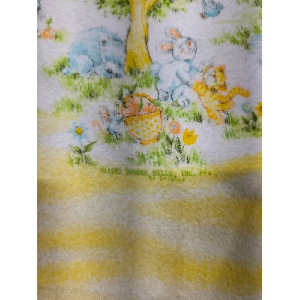 2-Vintage 1982 Dundee Mills Baby Blankets Yellow Bunny Kitten Nursery READ